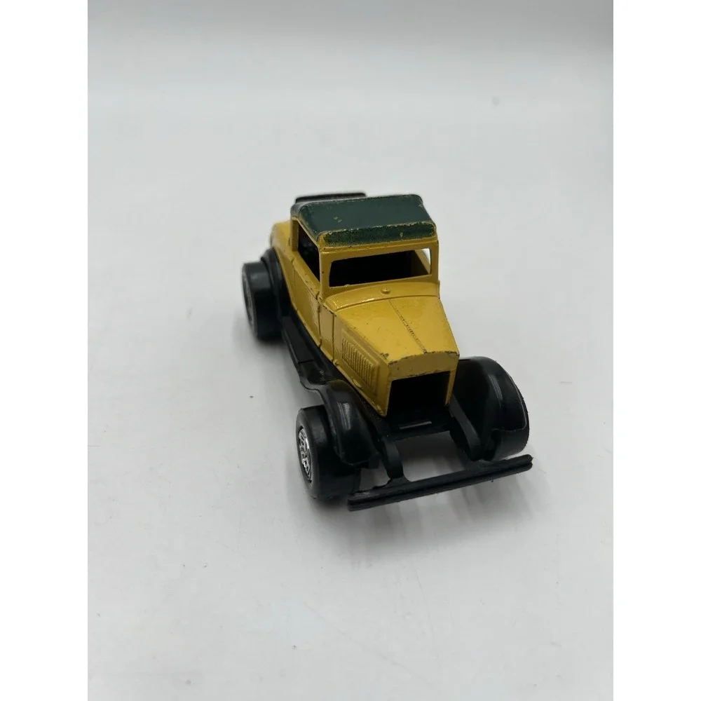 Vintage Ford Model A Roadster Yellow w/ Green Top Tootsie‎ Toy Made IN USA
